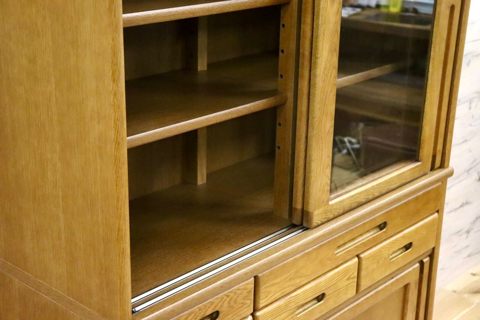 GMIS436○浜本工芸 / HAMAMOTO No.1800 食器棚 カップボード キッチンボード 楢材 無垢 ダークオーク 定価約28.3万 モデルルーム展示品