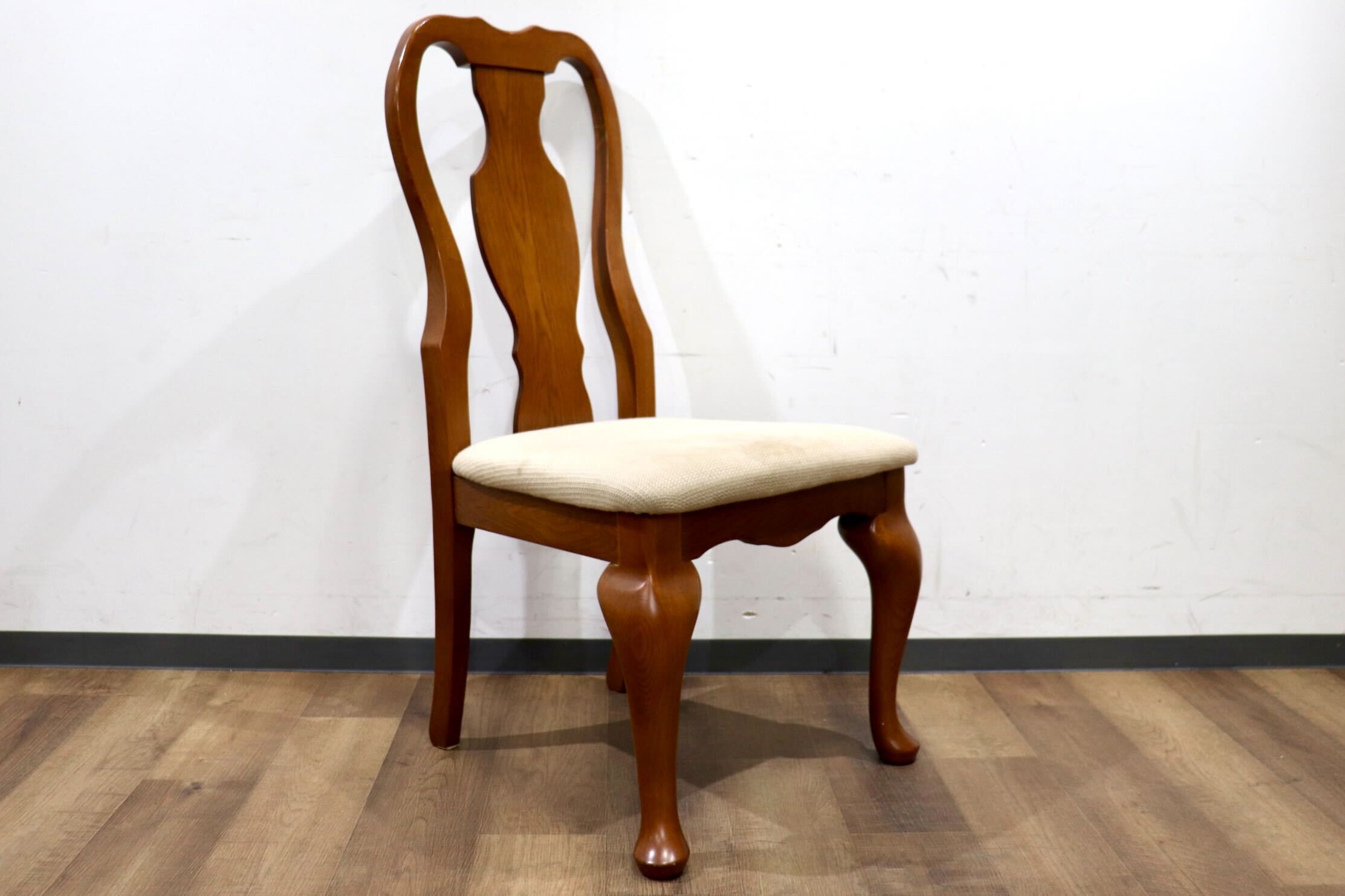 GMHH342D○IDC大塚家具 ブライトン ダイニング ダイニングチェア 食卓椅子 椅子 ファブリック アイボリー ハイバック 猫脚 クラシック
