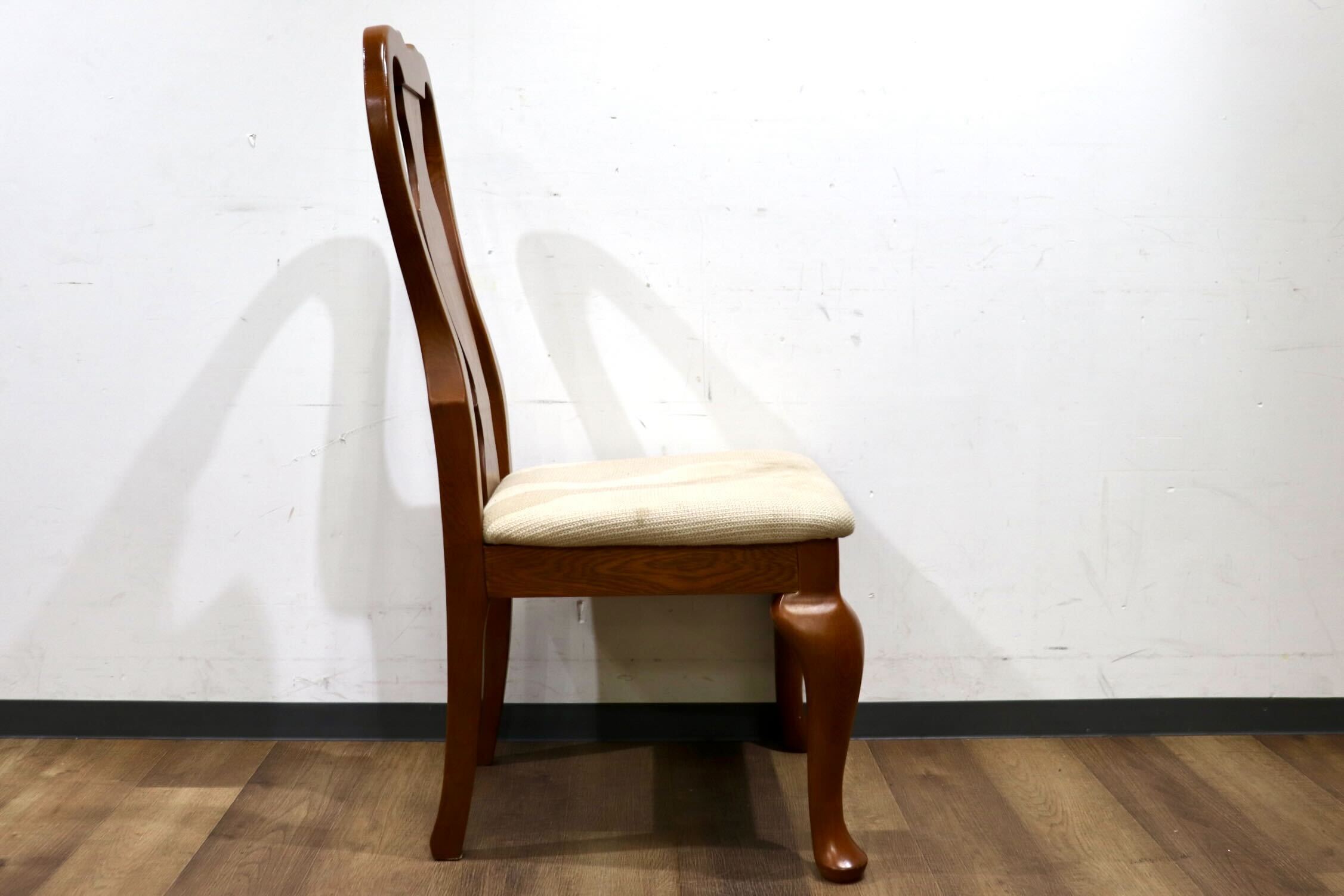 GMHH342D○IDC大塚家具 ブライトン ダイニング ダイニングチェア 食卓椅子 椅子 ファブリック アイボリー ハイバック 猫脚 クラシック