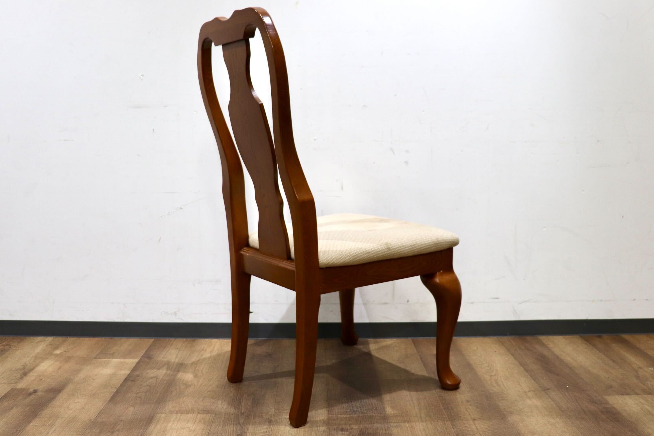 GMHH342D○IDC大塚家具 ブライトン ダイニング ダイニングチェア 食卓椅子 椅子 ファブリック アイボリー ハイバック 猫脚 クラシック
