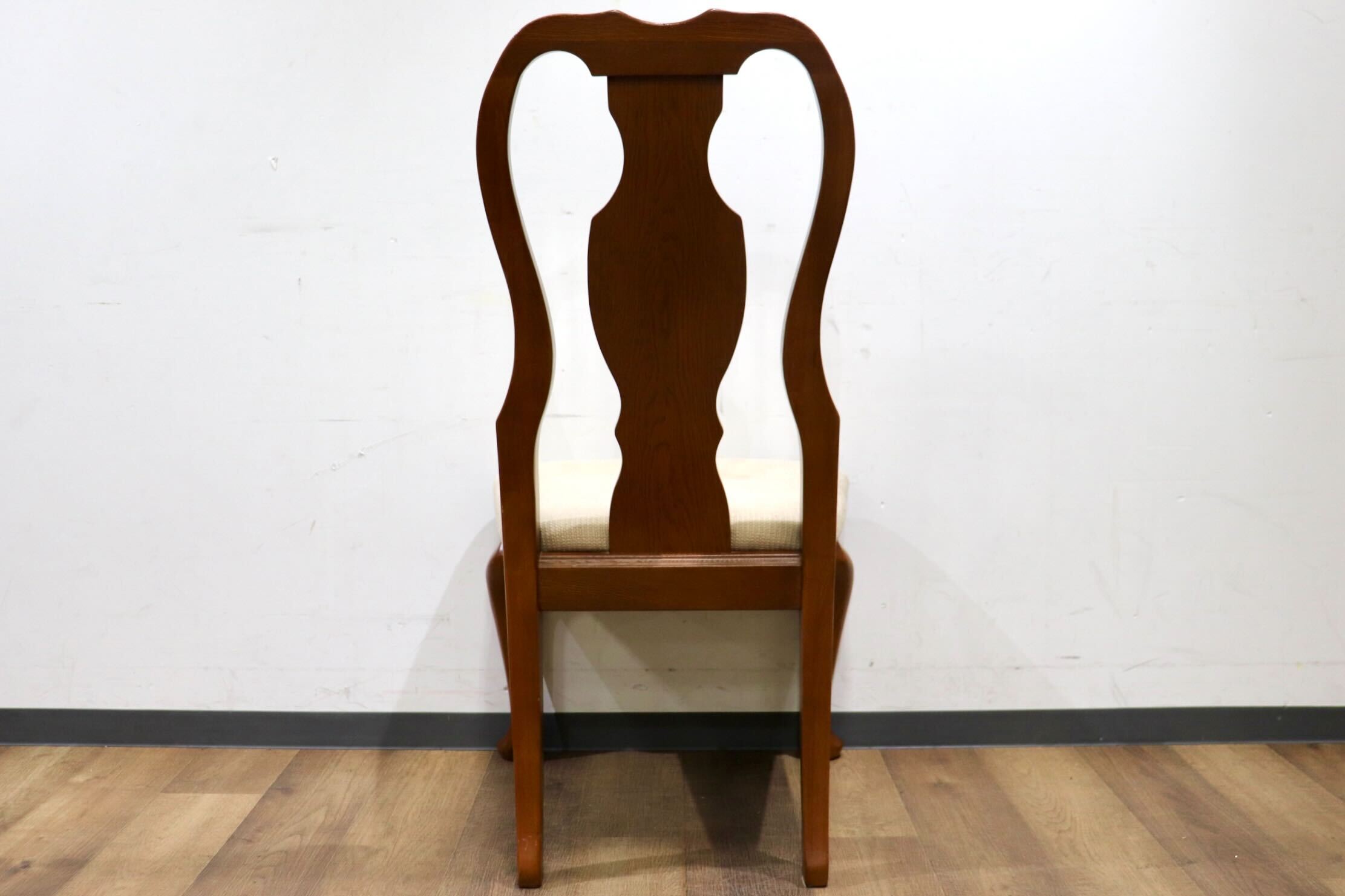 GMHH342D○IDC大塚家具 ブライトン ダイニング ダイニングチェア 食卓椅子 椅子 ファブリック アイボリー ハイバック 猫脚 クラシック