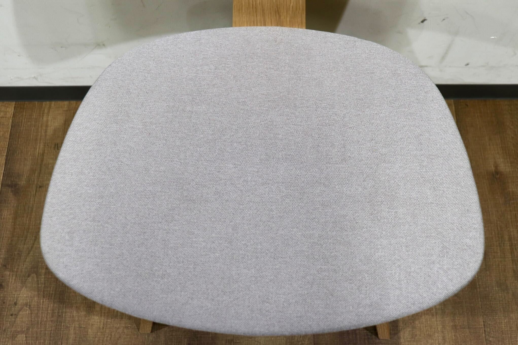 GMHS448B○FUJIEI / 藤栄 CUMMER F Chair カマーFチェア ダイニングチェア 食卓椅子 ファブリック グレー 北欧スタイル 展示品