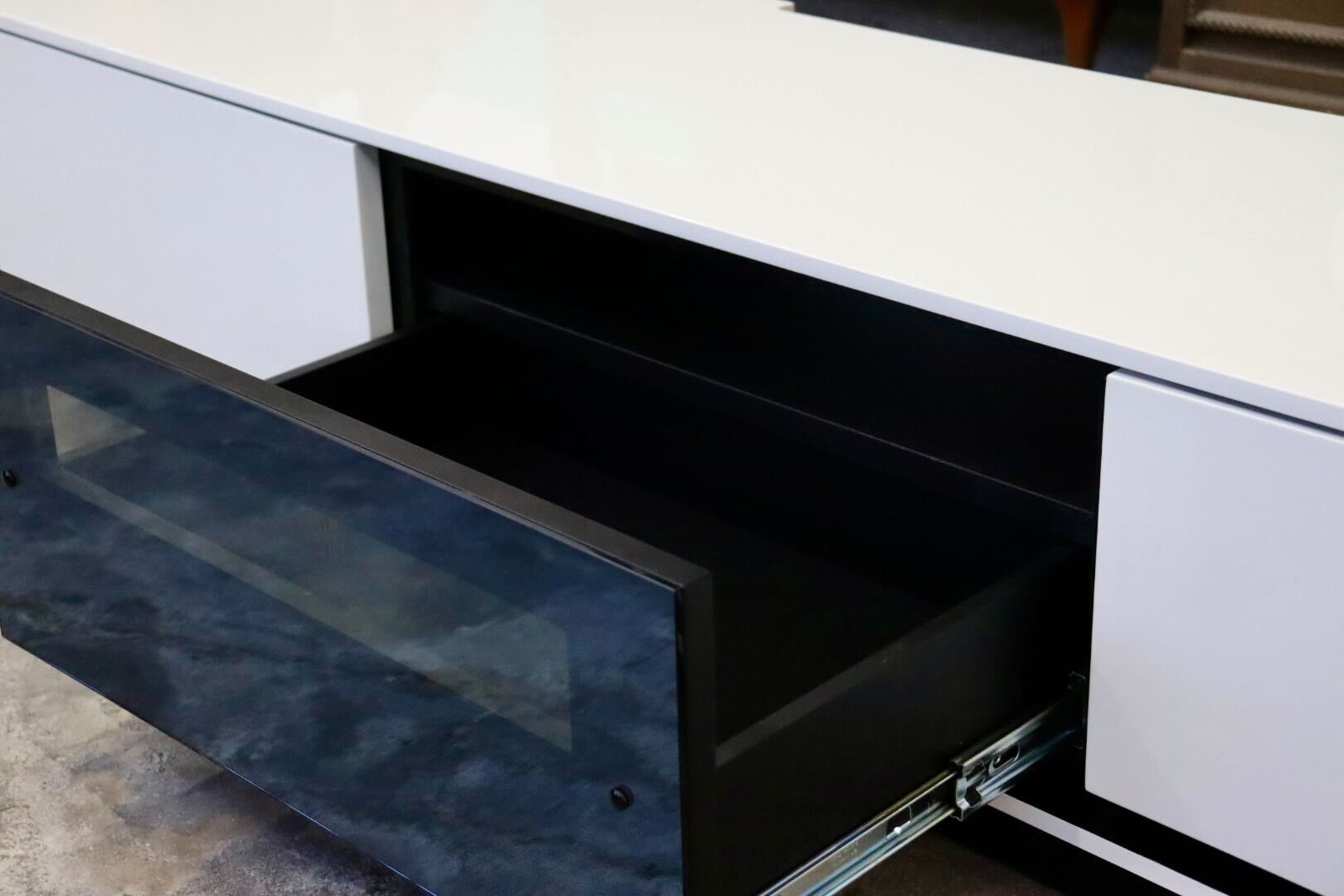 GMIS435A○シギヤマ家具 LIBERO リベロ TVボード AVボード ローボード リビング収納 スタイリッシュ モダン UV塗装 定価約8.6万 展示品