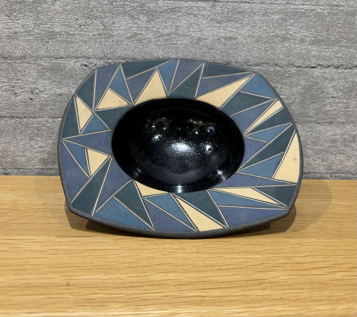 山城窯　ゴーヤ柄　蓋もの【新品未使用】 新品・未使用】やちむん ゴーヤ柄 7寸・6寸皿セット 山城窯 山城