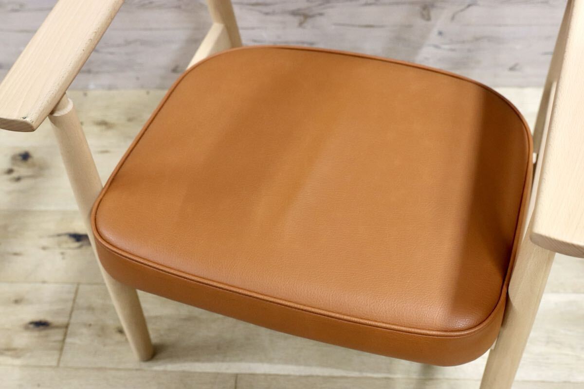 GMIK661○カリモク60 Dチェア アームチェア ダイニングチェア 椅子 ビーチ材 約6.2万 展示品