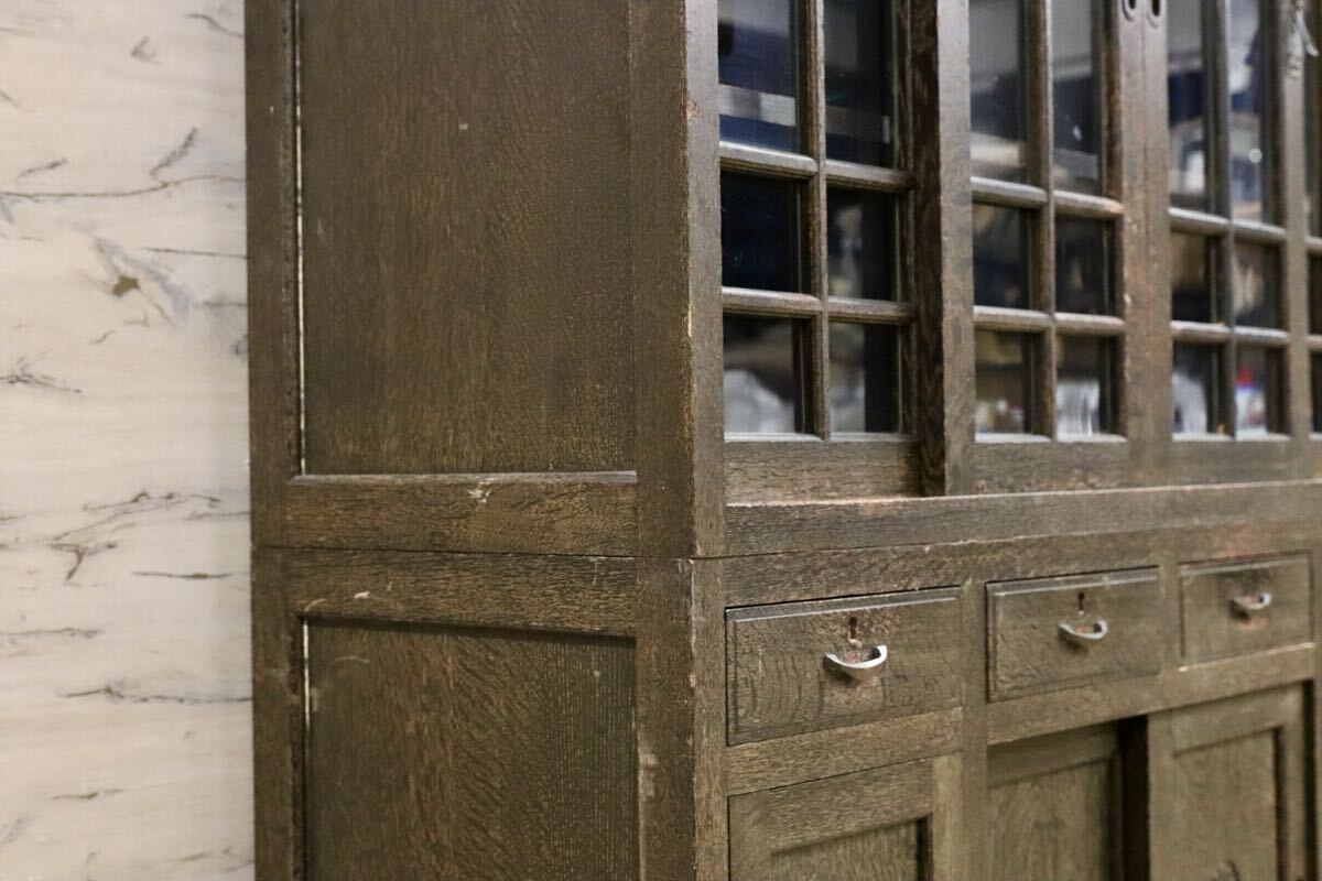 GMIS425○超稀少 三越家具 十六八重表菊 明治〜昭和初期 食器棚 キャビネット 飾り棚 楢材 和製アンティーク 水屋棚 和家具 ヴィンテージ