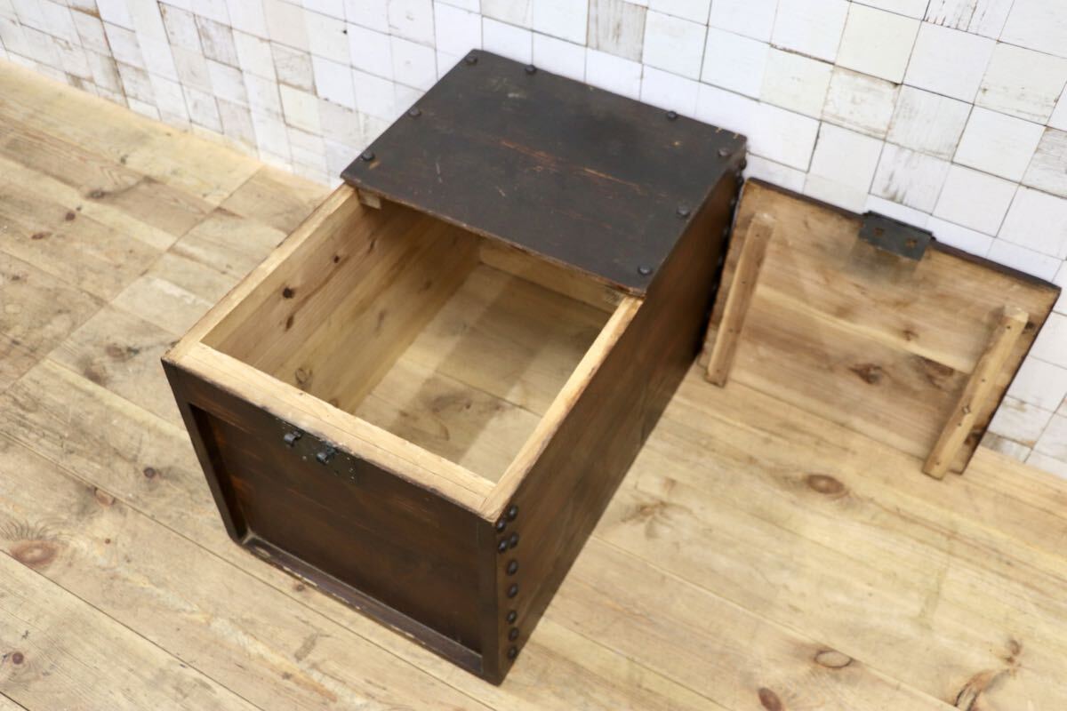 GMJS361F〇 木箱 古道具 木製収納箱 鋲打ち 収納ボックス 時代物 和家具 レトロ アンティーク
