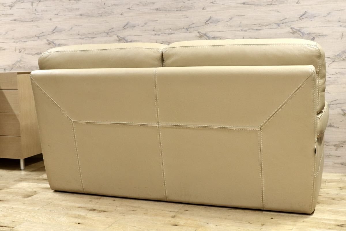 GMIH99○GAMMA ARREDAMENT / ガンマアレダメンティ 2人掛けソファ ラブソファ 本革 ベージュ ユーロカーサ取扱い イタリア 定価約70万