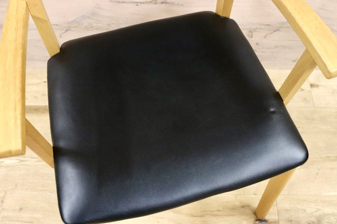 GMGH431○清見堂工房 飛騨家具 ダイニングチェア 椅子 2脚セット オーク材 アームチェア スタイリッシュモダン 合皮 北欧スタイル