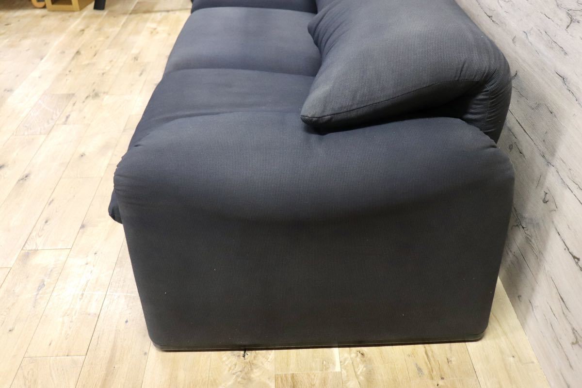 GMFK588B○Cassina / カッシーナ 675 MARALUNGA マラルンガ 3人掛けソファ ファブリック ヴィコ・マジストレッティ 定価約193万 美品