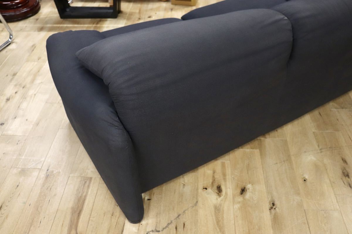 GMFK588B○Cassina / カッシーナ 675 MARALUNGA マラルンガ 3人掛けソファ ファブリック ヴィコ・マジストレッティ 定価約193万 美品