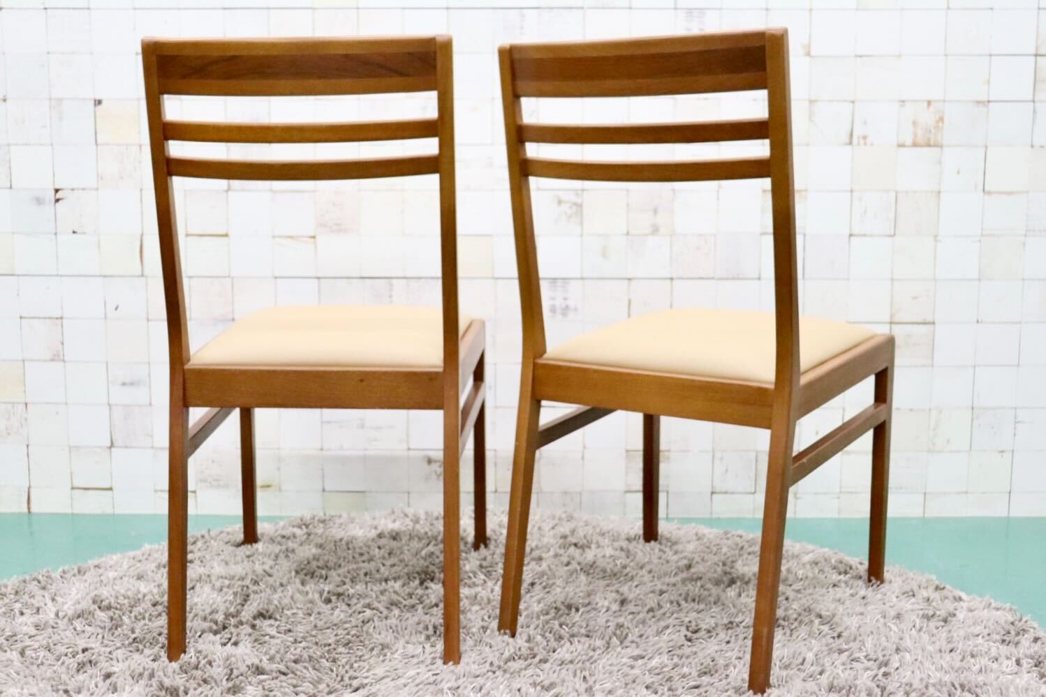 GMFF98A○朝日木材加工 BOSCO ボスコ ダイニングチェア アームレスチェア 椅子 2脚セット ニヤトー材 合皮 ベージュ ACTUS 北欧スタイル