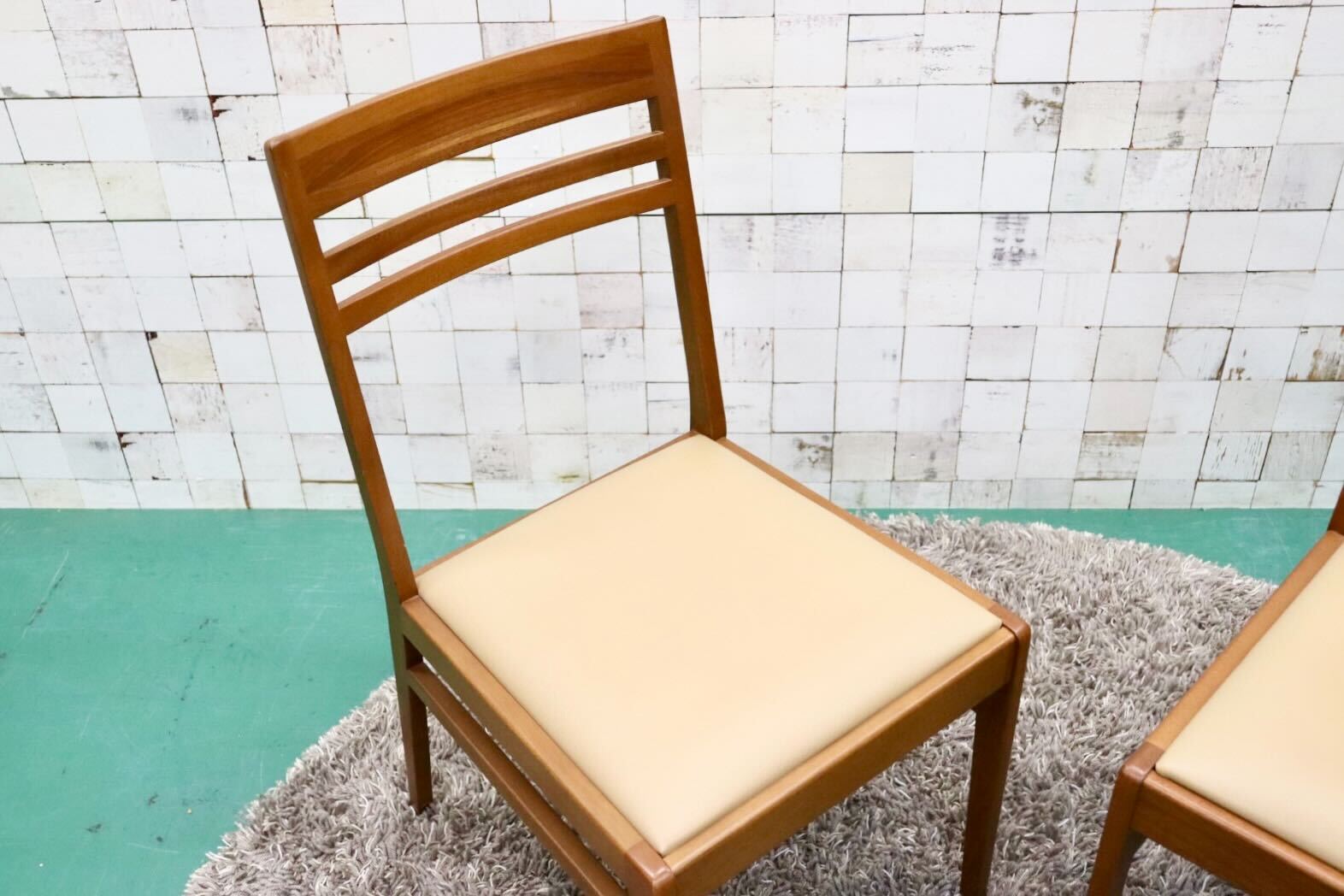 GMFF98B○朝日木材加工 BOSCO ボスコ ダイニングチェア アームレスチェア 椅子 2脚セット ニヤトー材 合皮 ベージュ ACTUS 北欧スタイル