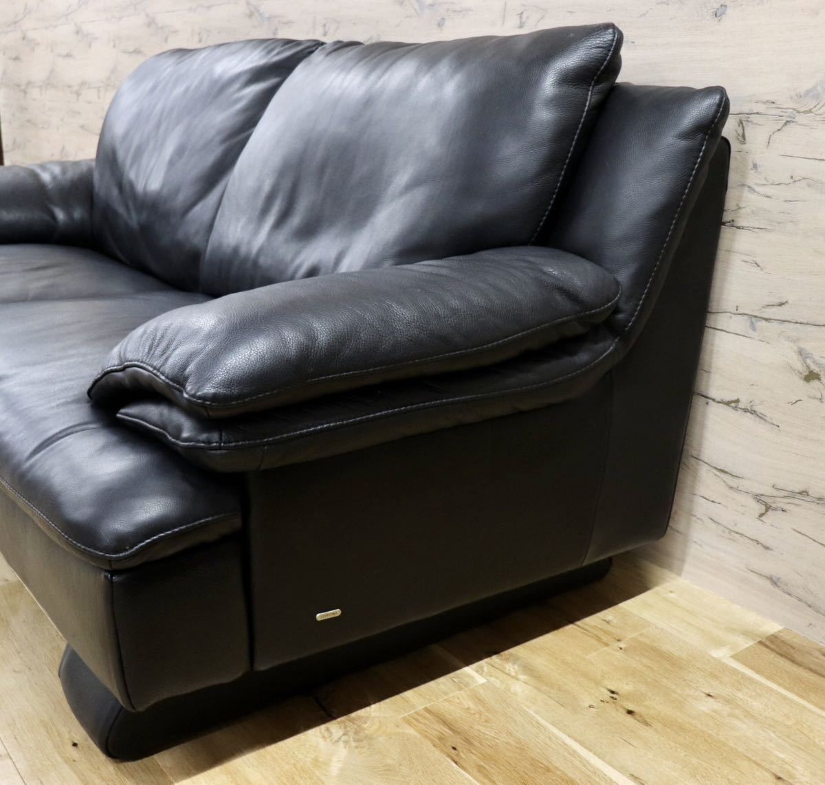 GMFN233○Natuzzi / ナツッジ EDITIONS レザーエディションズ 3人掛けソファ トリプルソファ 長椅子 総革 イタリア モダン ブラック
