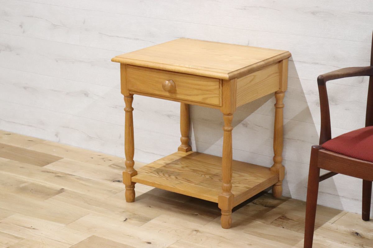 【アンティーク家具】ダッチカントリースタイル 木製 サイドテーブルヴィンテージ