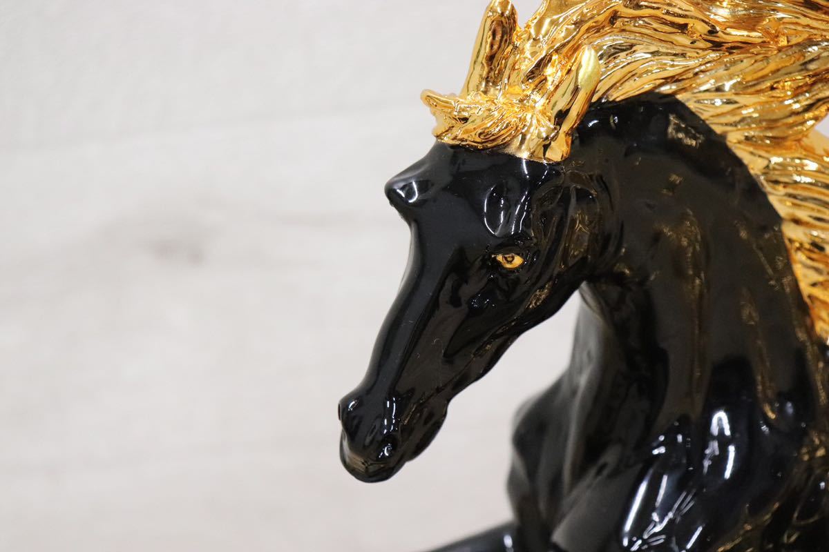 GMDTN31E ○ 飯田商事 iida 置物 馬 樹脂製 ブラック&金色 インテリア オブジェ 輸入雑貨