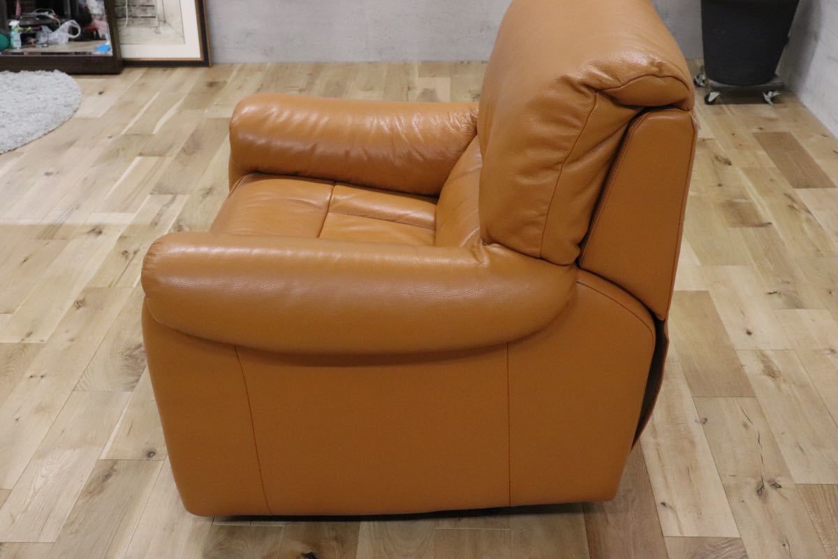 GMDNS157○ IDC大塚家具 シングルソファ 本革 オレンジ 安楽椅子 1人掛けソファ パーソナルチェア 高級 モダン リクライニング 展示品