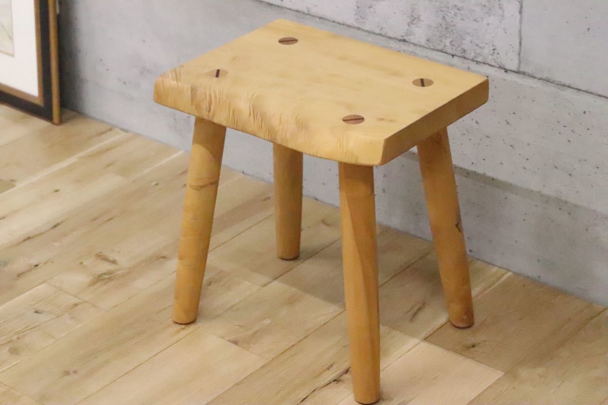 GMDH206H○ アトリエ木馬 / ATELIER MOKUBA 栃無垢材 橡 スツール 椅子 花台 飾り台 北欧スタイル