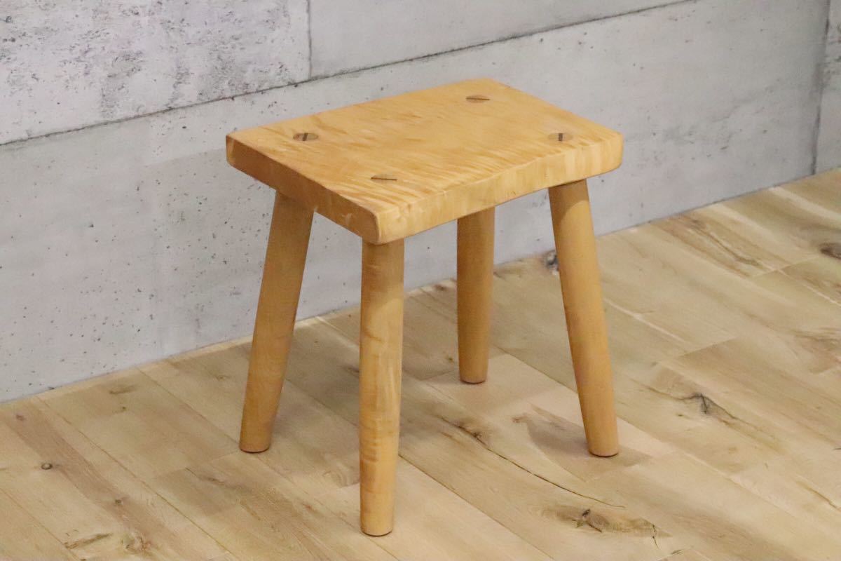 GMDH206I○ アトリエ木馬 / ATELIER MOKUBA 栃無垢材 橡 スツール 椅子 花台 飾り台 北欧スタイル