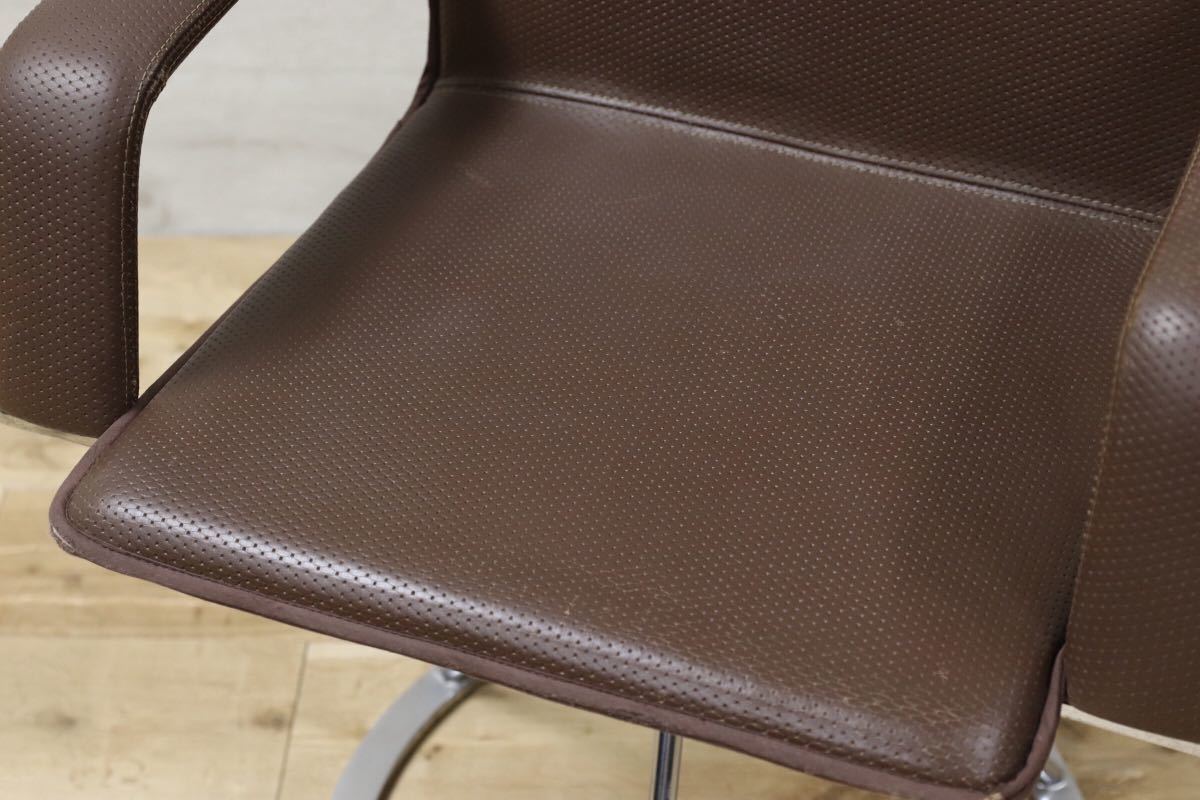 GMEK259D○Saporiti Italia / サポリティ イタリア 回転式 レザーチェア 高級 モダン 希少 ヴィンテージ 椅子 アームチェア