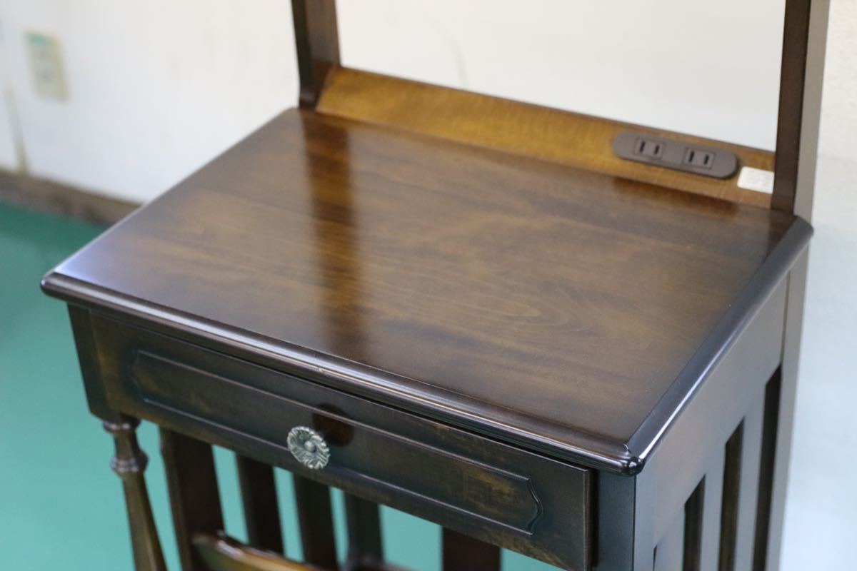 GMEN228○karimoku / カリモク コルクボード 玄関ラック コロニアル 花台 飾り台 カントリー 未使用在庫品