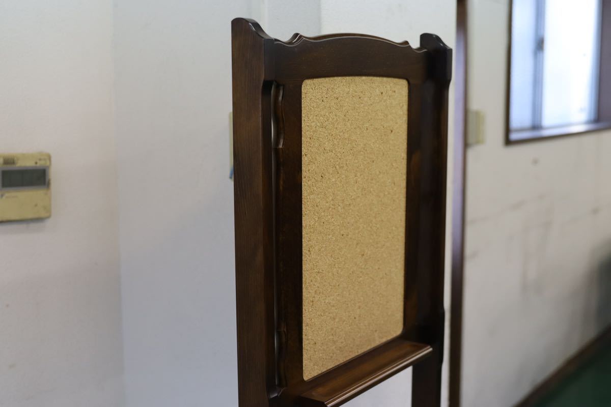 GMEN228○karimoku / カリモク コルクボード 玄関ラック コロニアル 花台 飾り台 カントリー 未使用在庫品