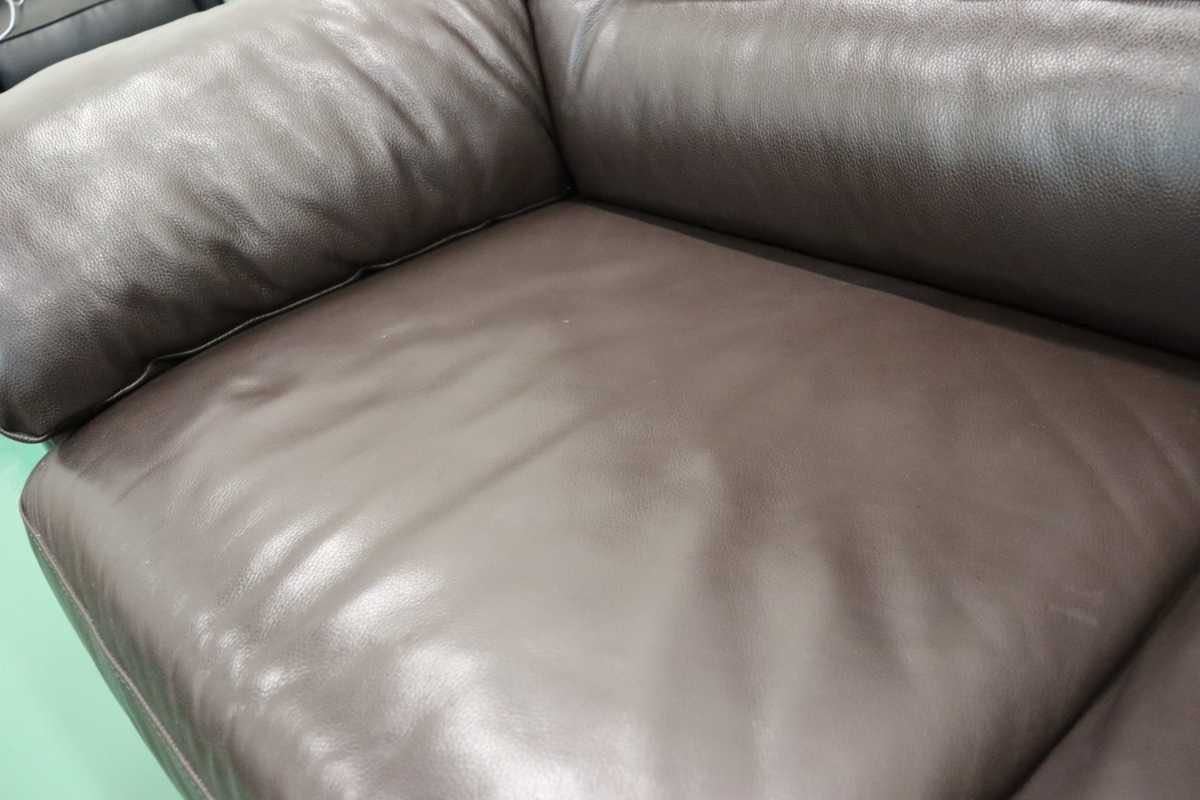 GMEK803○IDC大塚家具 アルバ 2.5人掛けソファ ラブソファ 総革 ダークブラウン 定価約17万