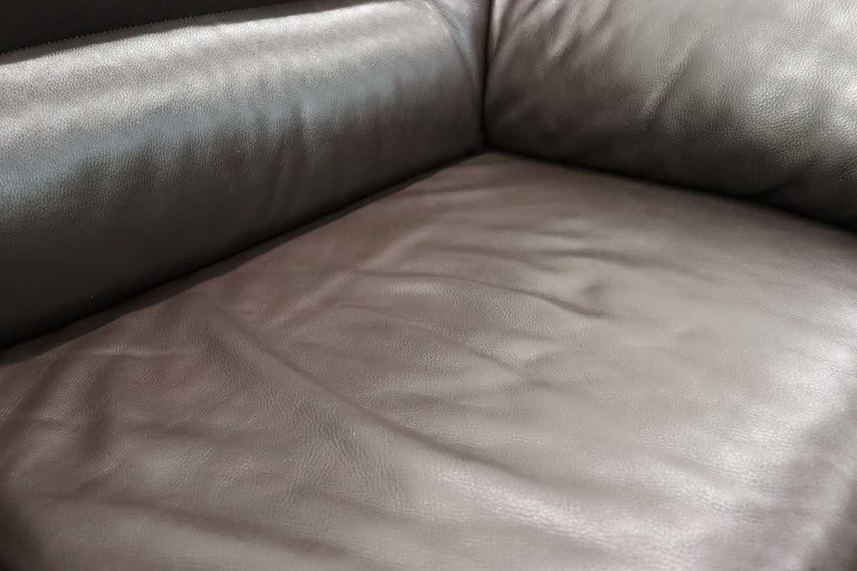 GMEK803○IDC大塚家具 アルバ 2.5人掛けソファ ラブソファ 総革 ダークブラウン 定価約17万