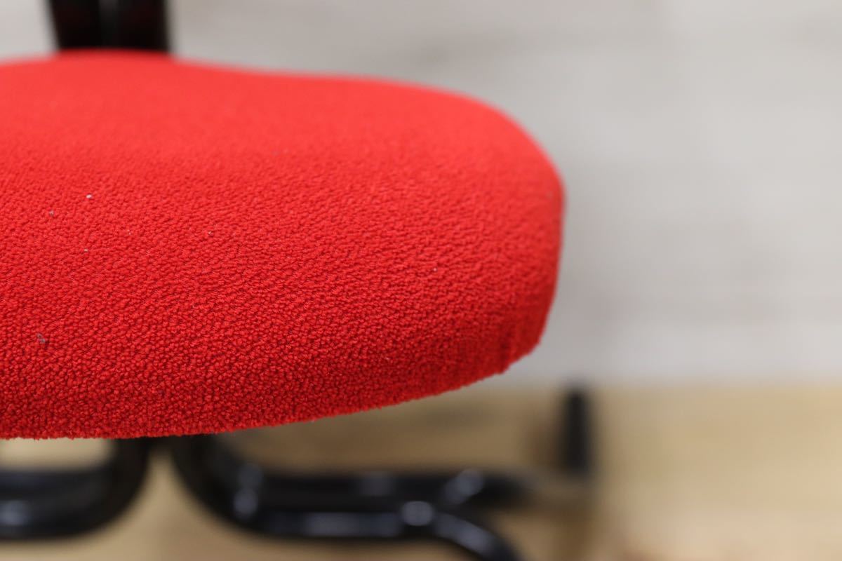 GMFS2A○ Balans Junior HAG バランスチェア 北欧 ノルウェー ファブリック 赤