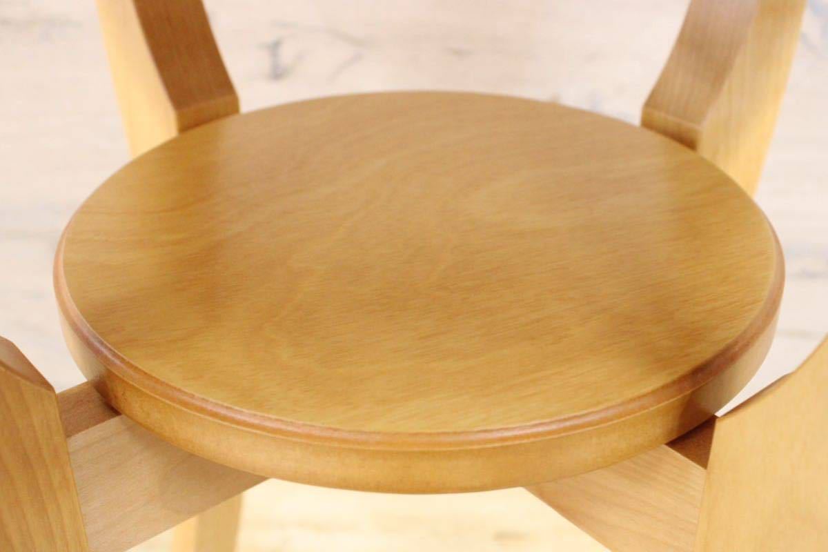 GMFF30○森繁 / MORISHIGE ユニコーン サイドテーブル ラウンドテーブル ナチュラル IDC大塚家具 樺材 定価約16万 展示品