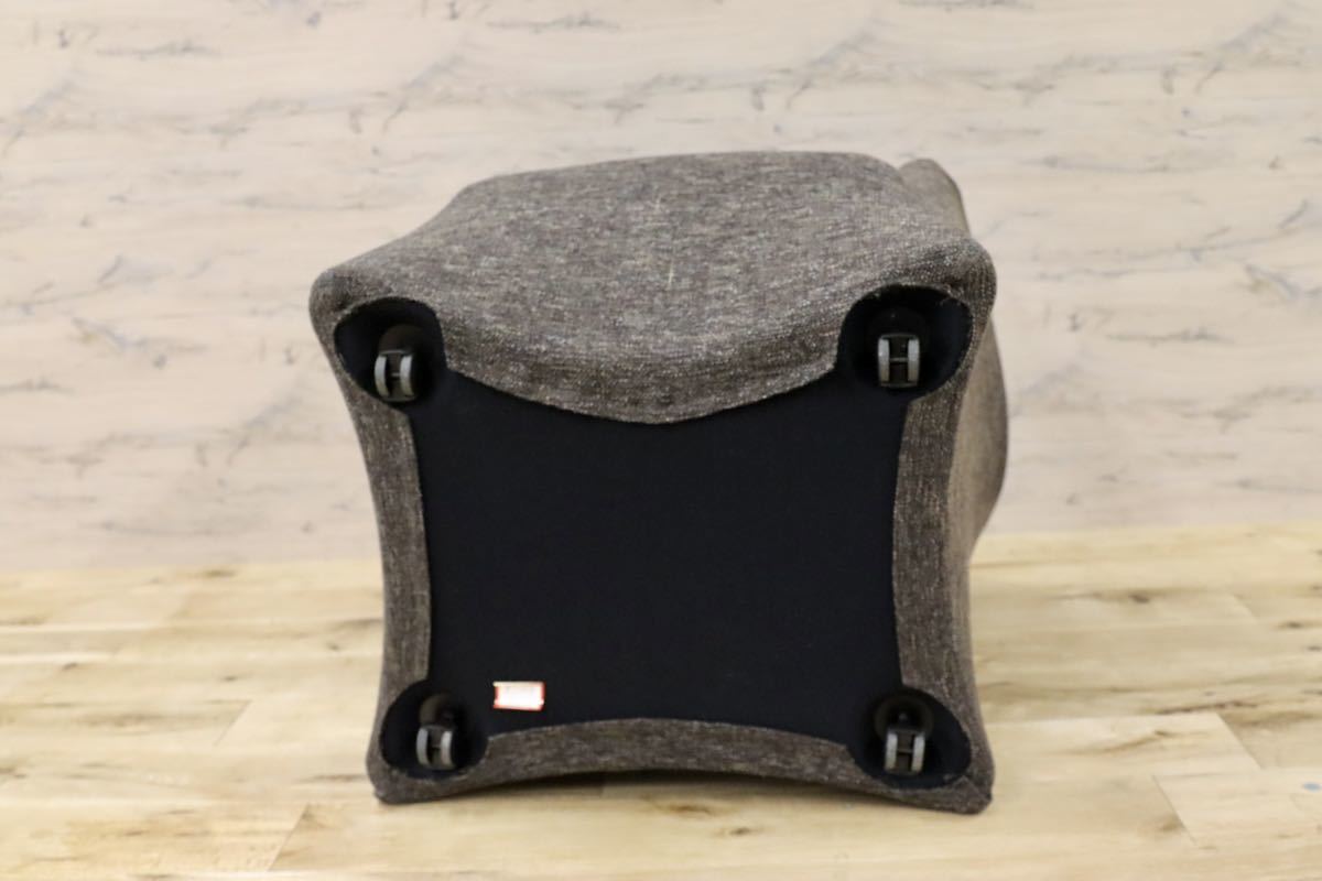 GMFK318C○Cassina / カッシーナ 684 PICCOLA TENTAZIONE ピッコラテンタツィオーネ ラウンジアームチェア 定価約40万 展示品