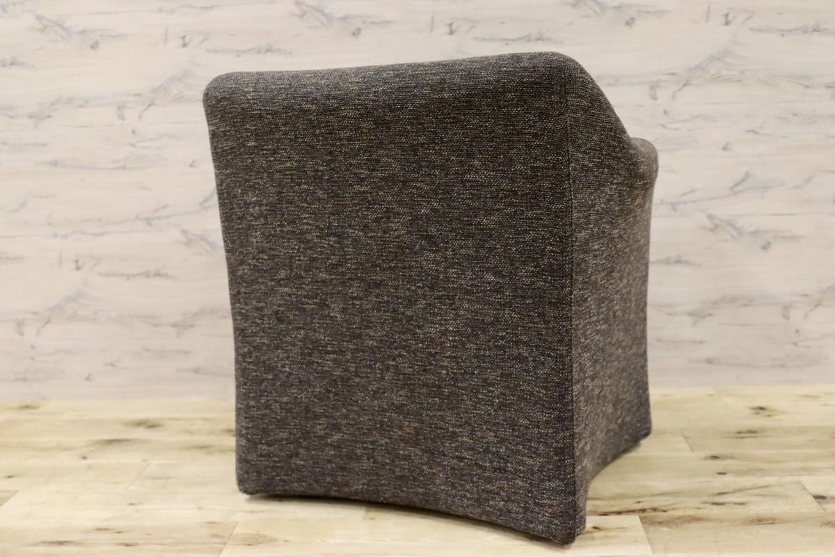 GMFK318C○Cassina / カッシーナ 684 PICCOLA TENTAZIONE ピッコラテンタツィオーネ ラウンジアームチェア 定価約40万 展示品