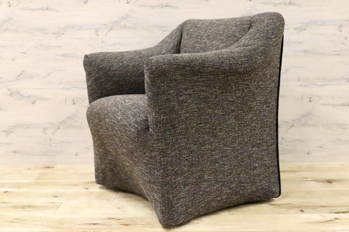 GMFK318E○Cassina / カッシーナ 684 PICCOLA TENTAZIONE ピッコラテンタツィオーネ ラウンジアームチェア 定価約40万 展示品