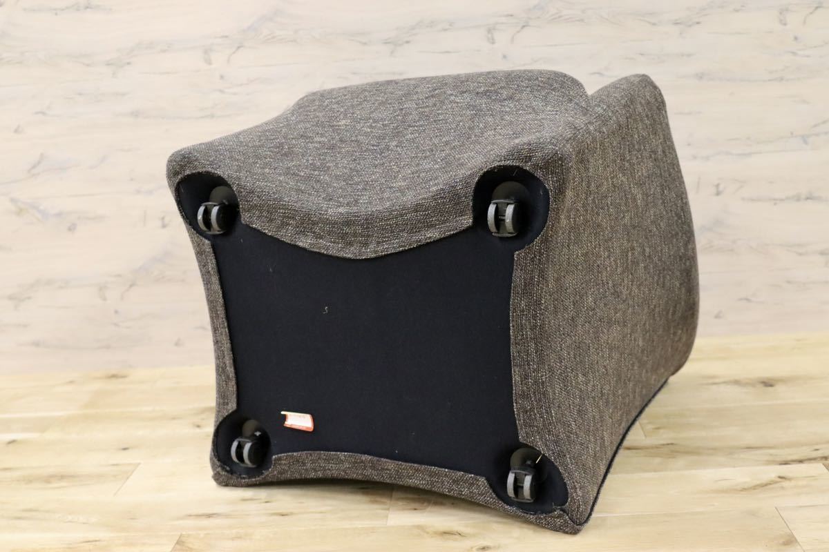 GMFK318H○Cassina / カッシーナ 684 PICCOLA TENTAZIONE ピッコラテンタツィオーネ ラウンジアームチェア 定価約40万 展示品