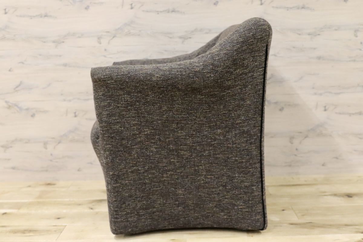 GMFK318H○Cassina / カッシーナ 684 PICCOLA TENTAZIONE ピッコラテンタツィオーネ ラウンジアームチェア 定価約40万 展示品