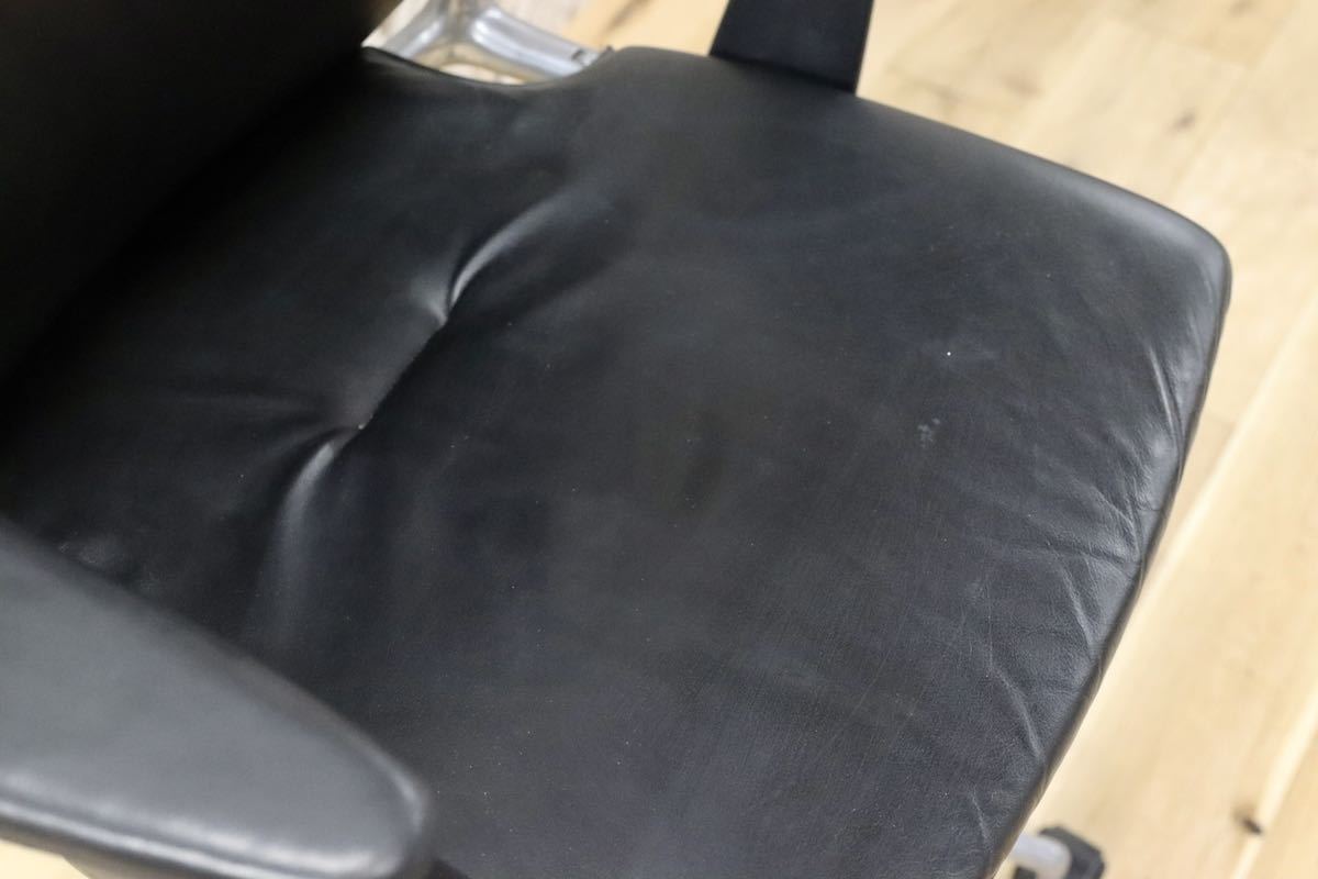 GMFH160○Vitra / ヴィトラ Meda メダ アルベルト・メダ デスクチェア ワークチェア 書斎椅子 本革 背面布 約30万 高級 エグゼクティブ