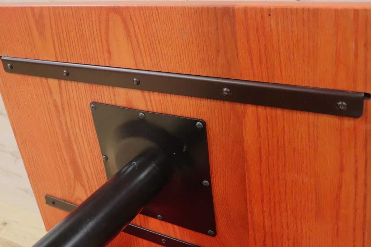 GMFH237A○飛騨産業 / HIDA キツツキ 9981 ダイニングテーブル カフェテーブル 楢材 無垢 インダストリアル 店舗什器 カフェ 飛騨家具