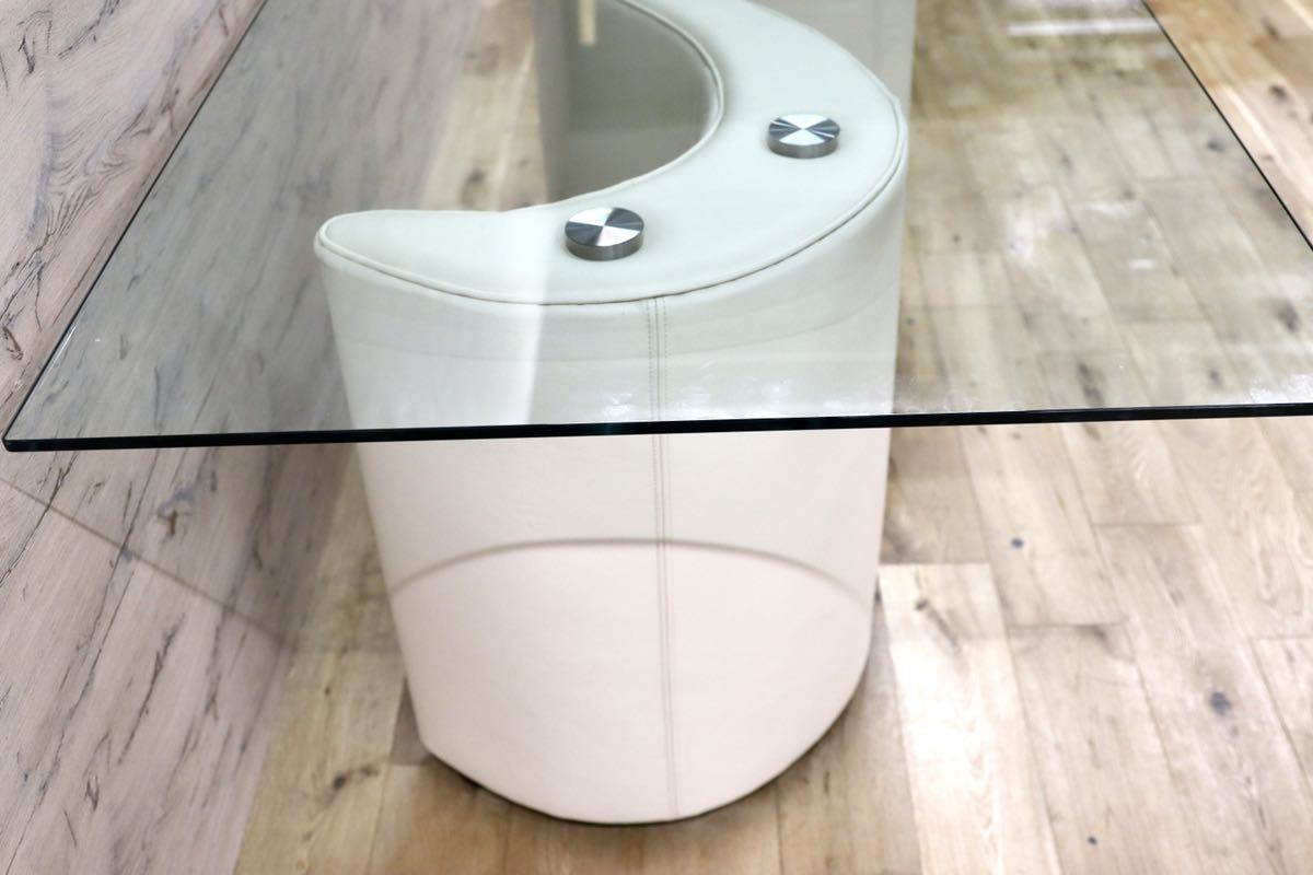 GMFH306○Bretz / ブレッツ ダイニングテーブル ガラス 本革レザー ドイツ ユーロカーサ コンテンポラリー モダン 展示品