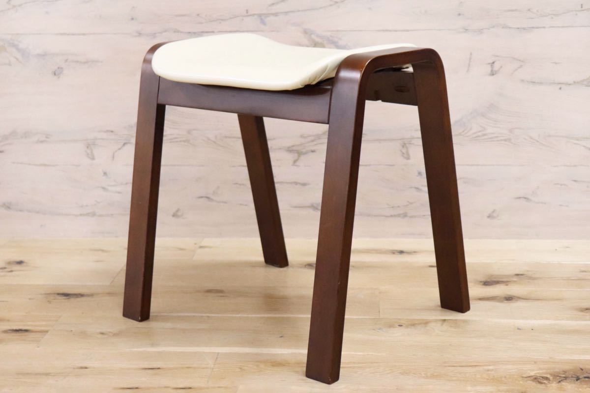 GMFK687○不二貿易 スツール 腰掛け スタッキング 曲木 モダン レトロ アイボリー