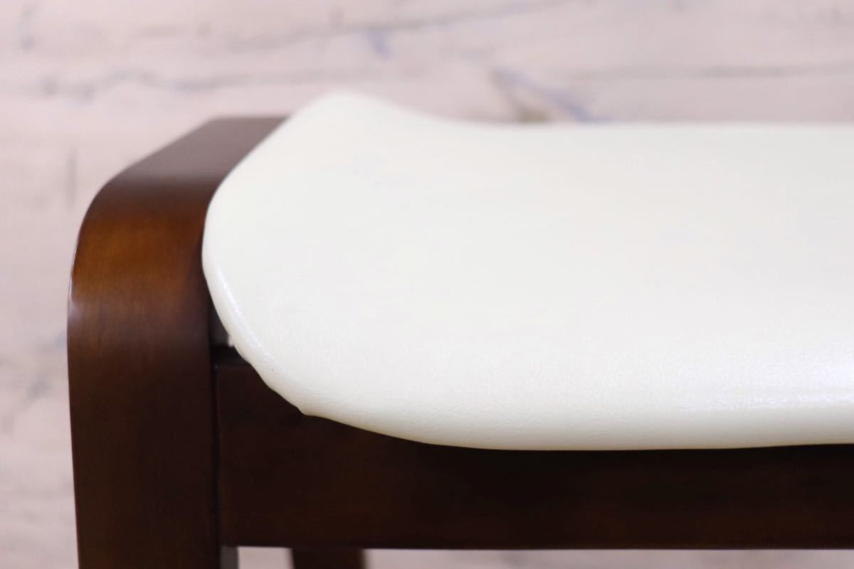 GMFK687○不二貿易 スツール 腰掛け スタッキング 曲木 モダン レトロ アイボリー