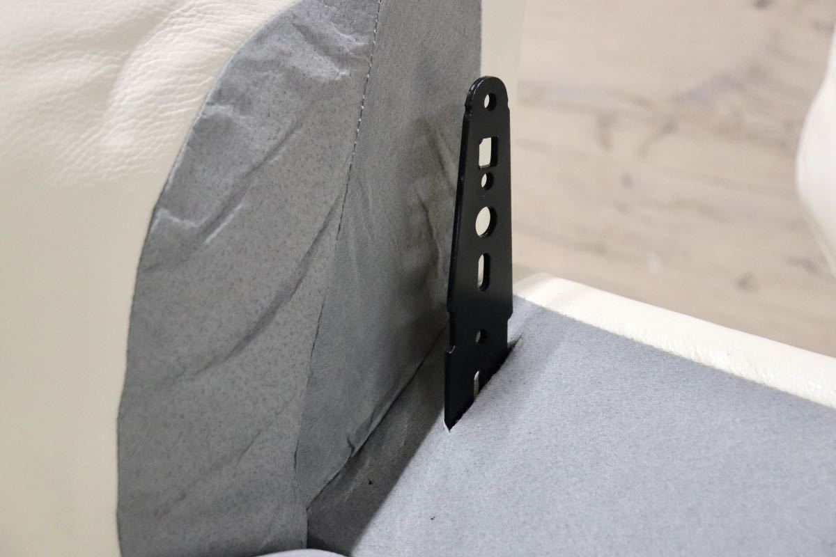 GMFK755○IDC大塚家具 Nジルバ 3人掛けソファ トリプルソファ 本革 オフホワイト ハイバック ノックダウン式 モダン 定価約17万 展示品