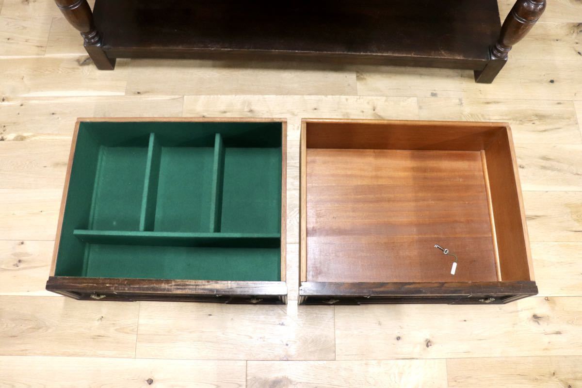 GMFH408○英国製 サイドボード キャビネット 飾り棚 収納棚 店舗什器 オーク材 無垢 クラシック アンティーク 輸入家具 定価約31万 展示品