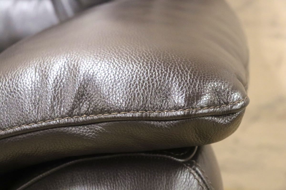 GMFK819○IDC大塚家具 オースチン 2人掛けソファ ラブソファ 長椅子 総革 ダークブラウン モダン 定価約22万 美品