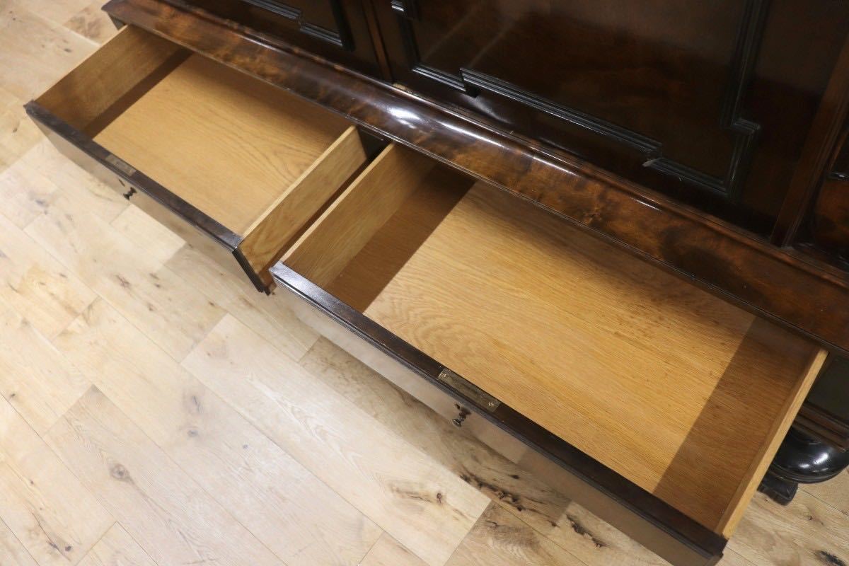 GMFH377○英国 イギリス リビングボード キャビネット 飾り棚 収納棚 店舗什器 無垢 クラシック アンティーク 輸入家具 展示品