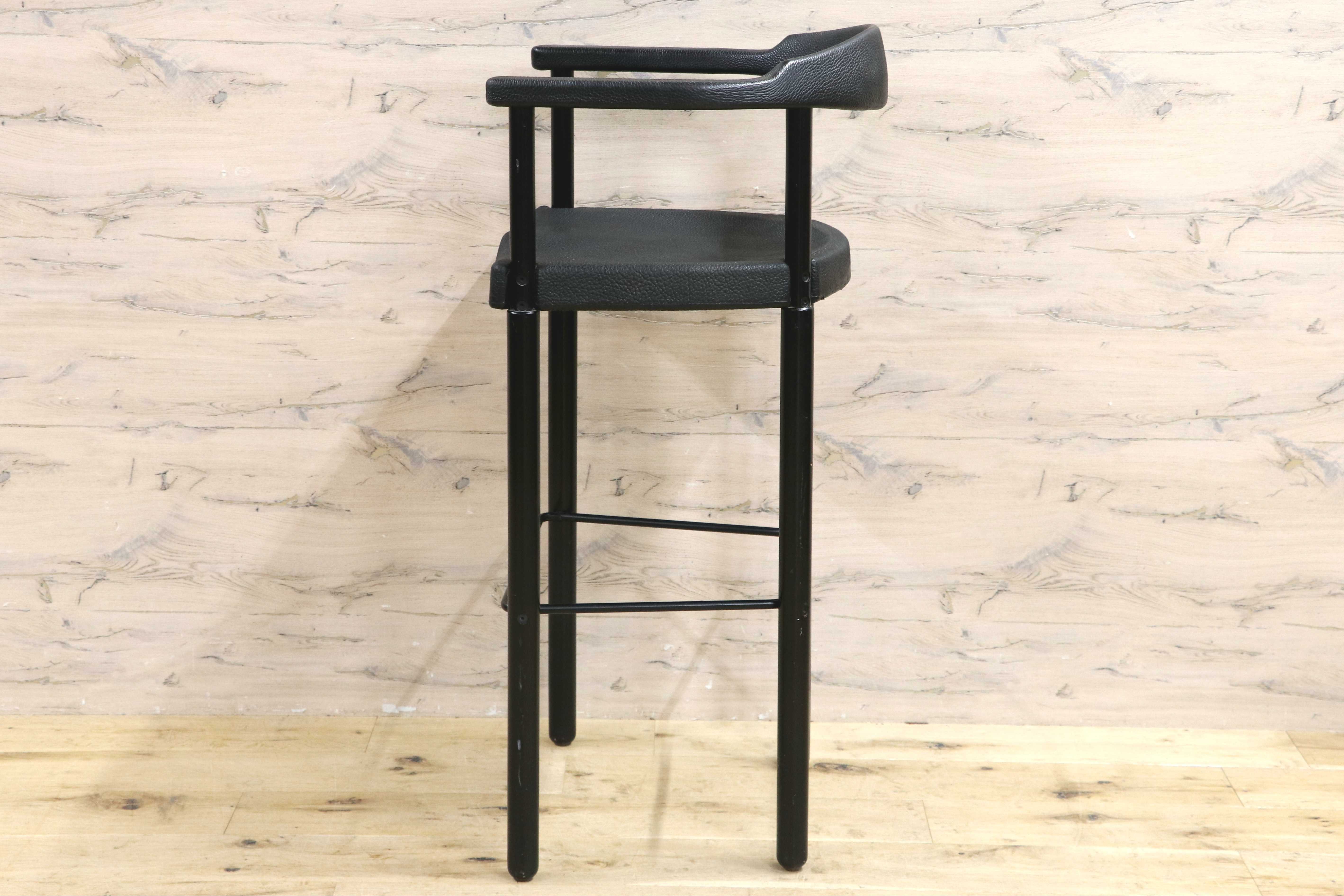 GMIS471I○レオナルド アームチェア カウンターチェアブラック デザイナーズ 椅子 INTER-DECOR取扱い 検） Cassina Strassle Collection