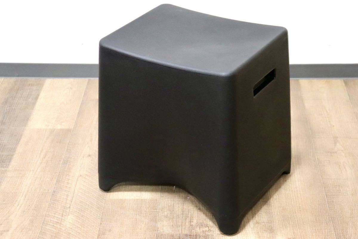 GMGN334A○Kian Furniture / キアン Rumble stool ランブル スツール 腰掛け 椅子 プラスチック ブラック  デザイナーズ家具 モダン 展示品