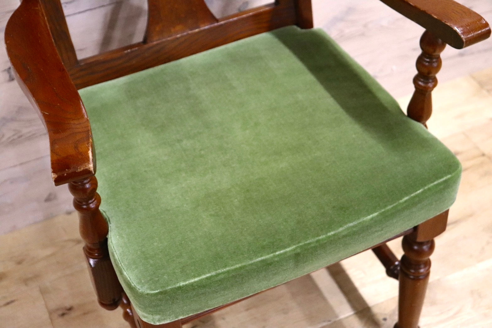 GMHS366B○三越ブルージュ Brugge ダイニングチェア 食卓椅子 アームチェア ヨーロピアン クラシック 英国カントリー モケットグリーン