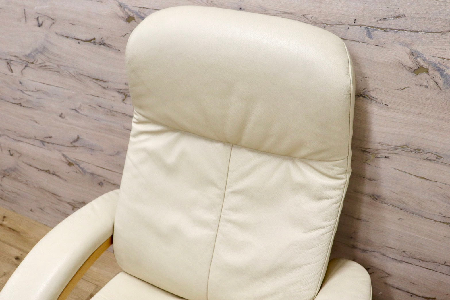【極美品】シモンズ　イエリアーダ オットマン リクライニングチェア 牛革 ソファ GMHK660○シモンズ イエリアーダ リクライニングチェア