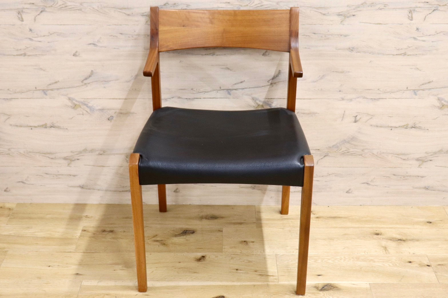 GMHS565D○NAGANO INTERIOR / ナガノインテリア セミアームチェア 食卓椅子 ダイニングチェア 本革 チェリー材 北欧スタイル モダン