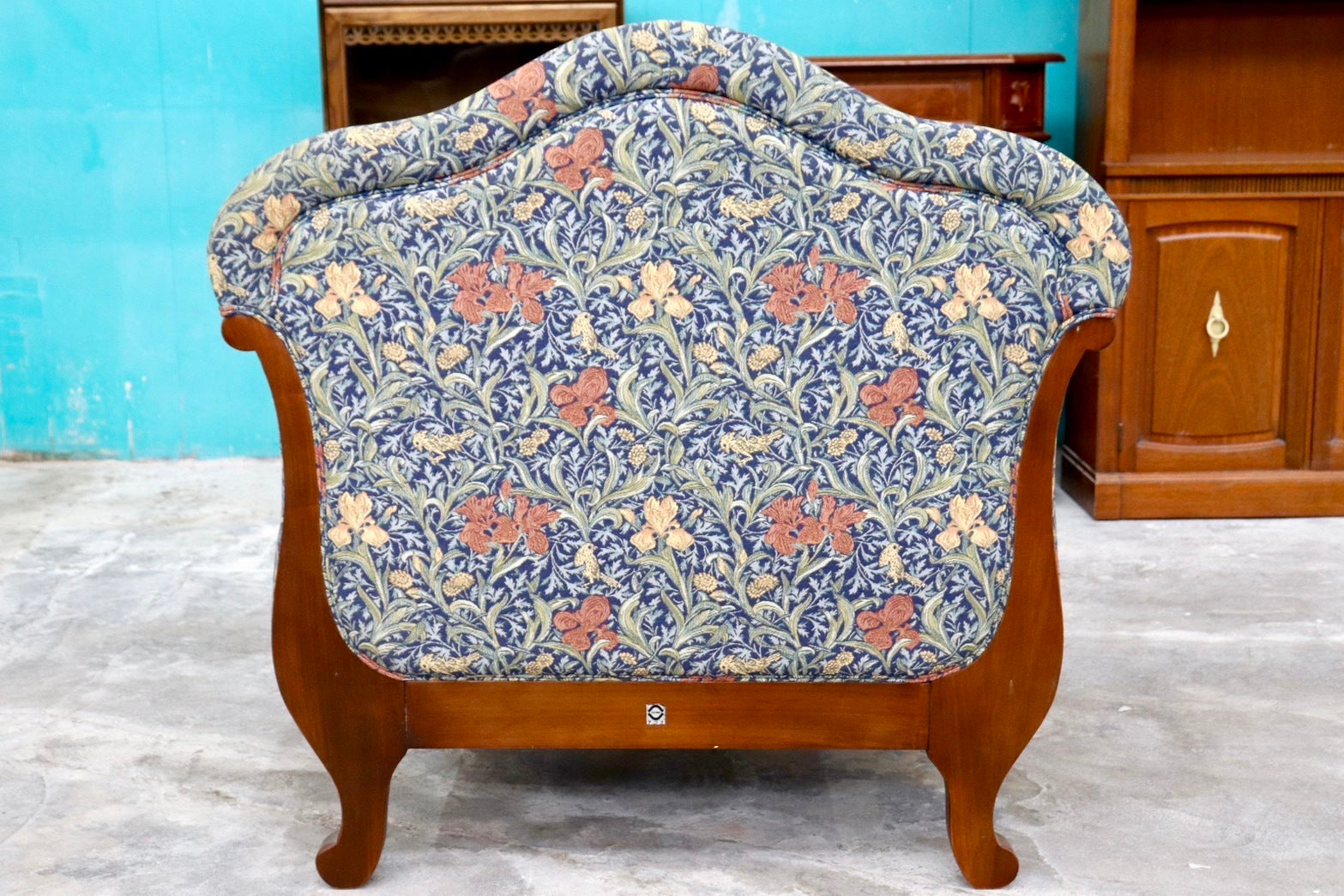 GMHS477D○TECHNA / テクナ 1人掛けソファ シングルソファ ファブリック 店舗 オフィス 什器 クラシック モダン VICTORIA&ALBERT MUSEUM